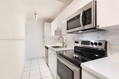 100 Lincoln Rd #307, Miami Beach, FL 33139 - Photo 8