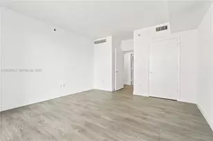 500 Brickell Ave, Miami, FL 33131 - Photo 8