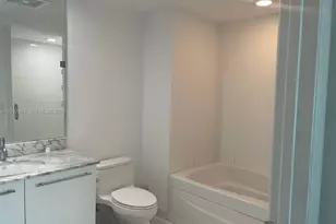 500 Brickell Ave, Miami, FL 33131 - Photo 6