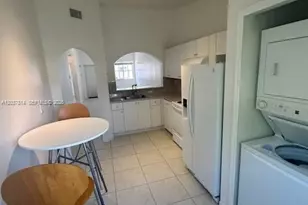1271 SE 28th Ct, Homestead, FL 33035 - Photo 2