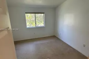 1271 SE 28th Ct, Homestead, FL 33035 - Photo 10