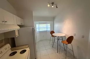 1271 SE 28th Ct, Homestead, FL 33035 - Photo 4