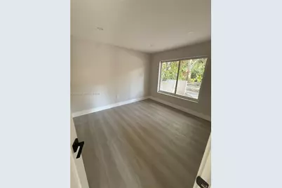 7502 SW 109th Pl, Miami, FL 33173 - Photo 10
