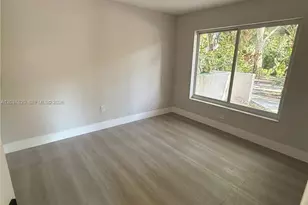 7502 SW 109th Pl, Miami, FL 33173 - Photo 10