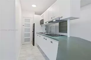 801 Brickell Bay Dr, Miami, FL 33131 - Photo 8