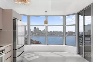 19195 NE 36th Ct, Aventura, FL 33180 - Photo 2