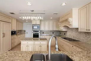 200 E Palmetto Park Rd, Boca Raton, FL 33432 - Photo 10