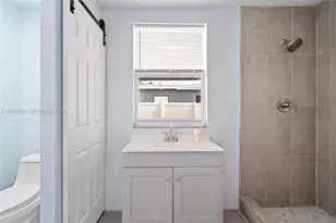 644 SW 7th Ct, Hallandale Beach, FL 33009 - Photo 22