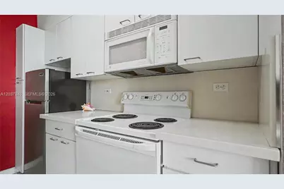 1500 Bay Rd #1210S, Miami Beach, FL 33139 - Photo 8