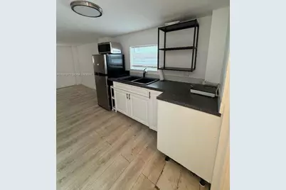 17301 NE 19th Ave #3, North Miami Beach, FL 33162 - Photo 2