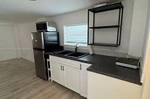 17301 NE 19th Ave, North Miami Beach, FL 33162 - Photo 2