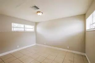 5980 NW 24th Ct, Margate, FL 33063 - Photo 10