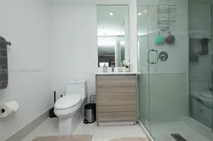 121 NE 34th St, Miami, FL 33137 - Photo 16