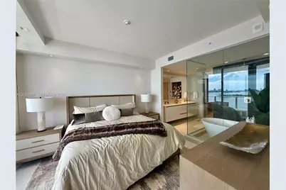 700 NE 24th St #1002, Miami, FL 33137 - Photo 8