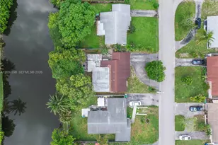 7560 Granada Blvd, Miramar, FL 33023 - Photo 20