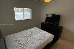 3690 N 56th Ave, Hollywood, FL 33021 - Photo 10