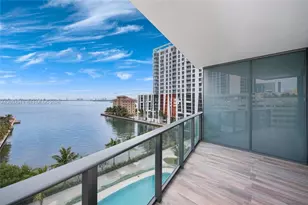 460 NE 28th St, Miami, FL 33132 - Photo 2