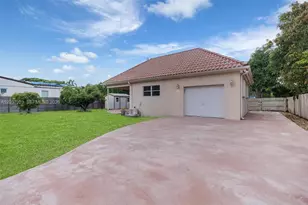 241 Hammond Dr, Miami Springs, FL 33166 - Photo 12