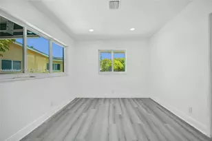 2343 NW 28th St, Oakland Park, FL 33311 - Photo 32