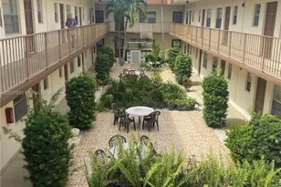 415 NE 2nd St, Hallandale Beach, FL 33009 - Photo 1