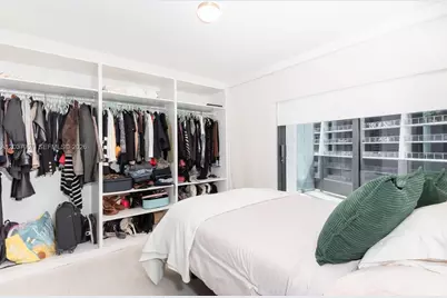 1000 Brickell Plz #2603, Miami, FL 33131 - Photo 14