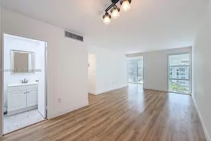 17560 Atlantic Blvd, Sunny Isles Beach, FL 33160 - Photo 12