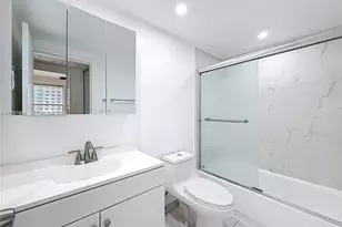 17560 Atlantic Blvd, Sunny Isles Beach, FL 33160 - Photo 26
