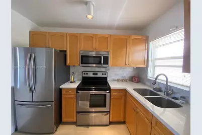 8861 Sunrise Lakes Blvd #311, Sunrise, FL 33322 - Photo 2