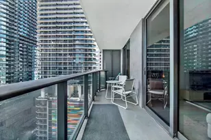 45 SW 9th St, Miami, FL 33130 - Photo 22