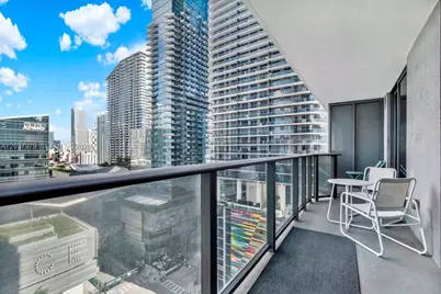 45 SW 9th St #1609, Miami, FL 33130 - Photo 4