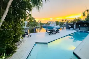 2100 NE 24th St, Wilton Manors, FL 33305 - Photo 2