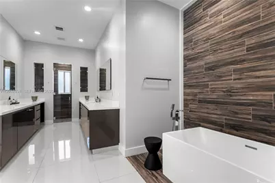 11900 Griffing Blvd, Biscayne Park, FL 33161 - Photo 28