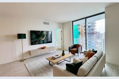 77 SE 5th St #4002, Miami, FL 33131 - Photo 10