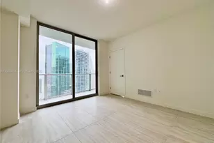 77 SE 5th St, Miami, FL 33131 - Photo 20