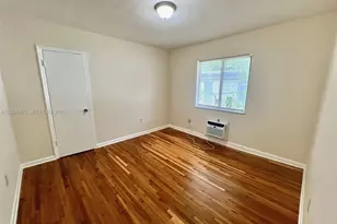 692 NE 85th St, Miami, FL 33138 - Photo 4