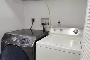 265 NW 190th St, Miami Gardens, FL 33169 - Photo 20