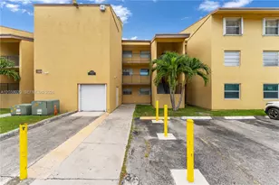15470 SW 82nd Ln, Miami, FL 33193 - Photo 1