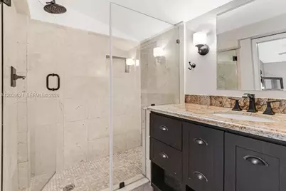 111 SW 29th Rd #111, Miami, FL 33129 - Photo 12