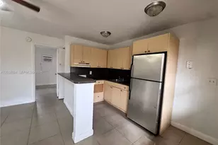 101 NE 41st St, Oakland Park, FL 33334 - Photo 2