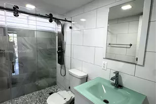 18000 NW 68th Ave, Hialeah, FL 33015 - Photo 10