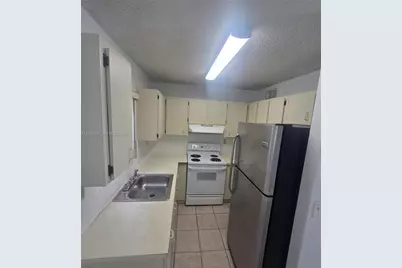 2560 W 60th St #104, Hialeah, FL 33016 - Photo 8