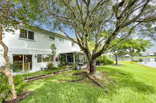 20811 NW 3rd Ln, Pembroke Pines, FL 33029 - Photo 22