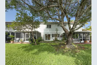 20811 NW 3rd Ln, Pembroke Pines, FL 33029 - Photo 18