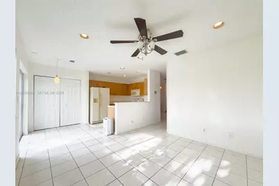20811 NW 3rd Ln, Pembroke Pines, FL 33029 - Photo 24