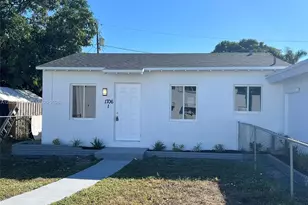 1706 Arthur St, Hollywood, FL 33020 - Photo 1