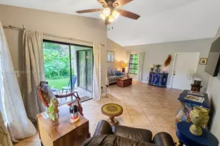 13870 Magnolia Ct, Davie, FL 33325 - Photo 6
