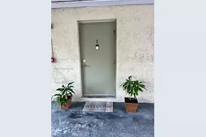 1701 NE 115th St #1A, Miami, FL 33181 - Photo 2