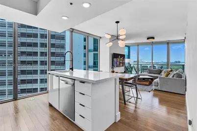 888 Biscayne Boulevard #812, Miami, FL 33132 - Photo 4