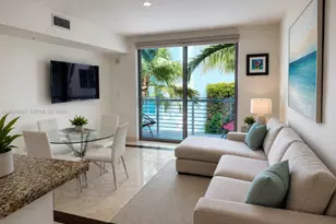 110 Washington Ave, Miami Beach, FL 33139 - Photo 2