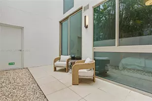 2200 Brickell Ave, Miami, FL 33129 - Photo 8